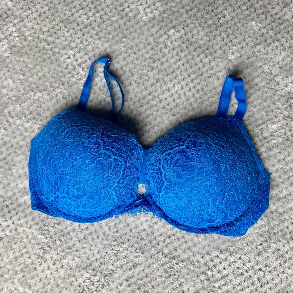 Victoria's Secret Dream Angels Push-Up Lace Bra